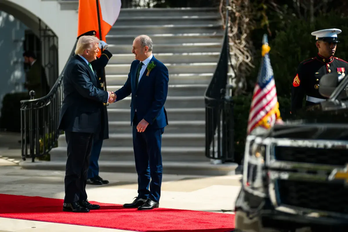 Trump dice que la reunificación de Irlanda "sería fantástica" y provoca el rechazo de los unionistas